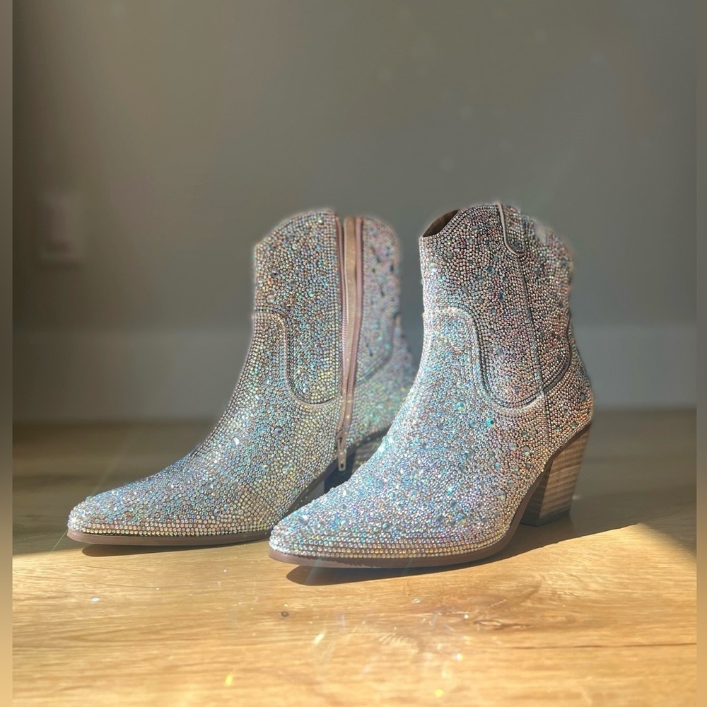 Matisse Harlow Western Ankle Boot in size 8.5, worn only twice!